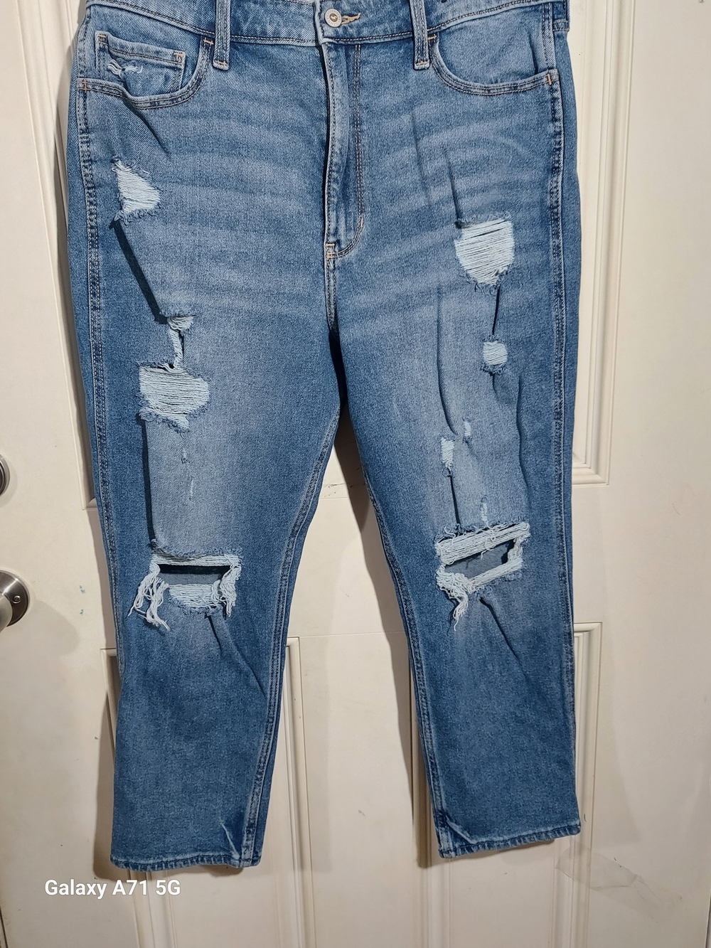 Hollister Distressed Ultra High-Rise Mom Jeans 15S W32 L25 Vintage Stretch Light